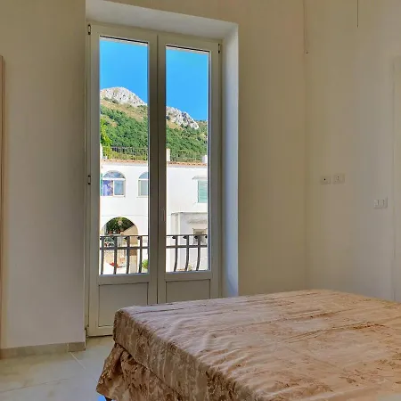 Piazza La Torre Anacapri (Isola di Capri)